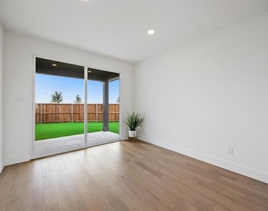 7066 Lathrop Lane - Photo Thumbnail 7