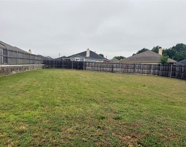 924 Marist Drive - Photo Thumbnail 25
