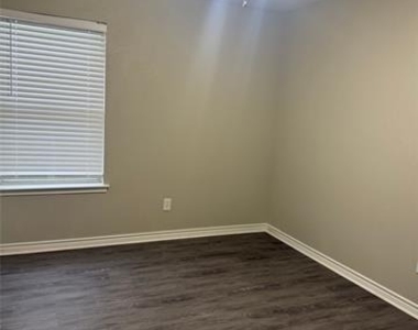924 Marist Drive - Photo Thumbnail 21