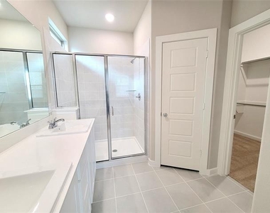 3619 Chambers Drive - Photo Thumbnail 4