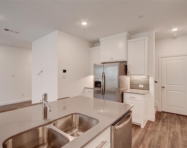 1322 Whipsaw Trail - Photo Thumbnail 17