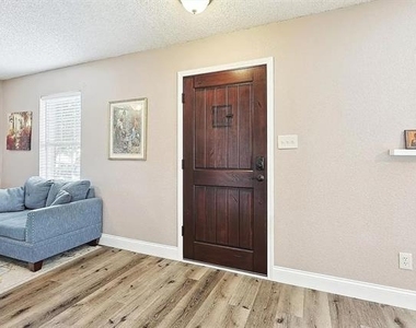 1404 Ross Drive - Photo Thumbnail 1