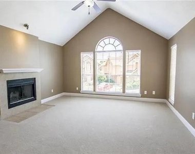 9401 Blue Jay Way - Photo Thumbnail 19