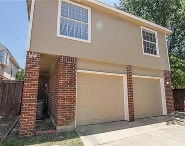 9401 Blue Jay Way - Photo Thumbnail 32