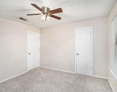 3301 Aurora Street - Photo Thumbnail 17