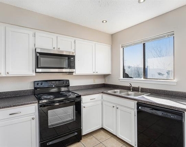 3301 Aurora Street - Photo Thumbnail 8