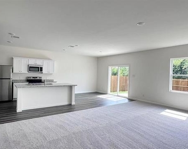2105 Meadow Park Drive - Photo Thumbnail 4