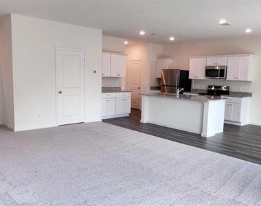 2105 Meadow Park Drive - Photo Thumbnail 3