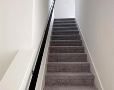 2105 Meadow Park Drive - Photo Thumbnail 6
