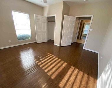 300 E Main Street - Photo Thumbnail 14
