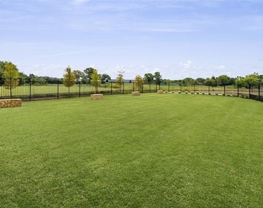 3019 Songbird Lane - Photo Thumbnail 15