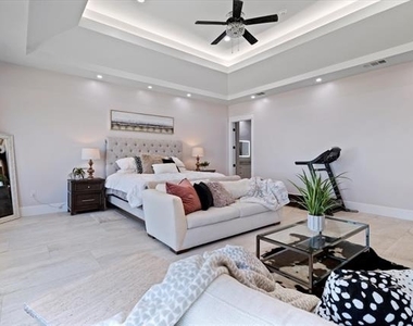 8791 Southern Shore Court - Photo Thumbnail 26