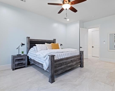 8791 Southern Shore Court - Photo Thumbnail 18