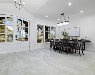 8791 Southern Shore Court - Photo Thumbnail 4