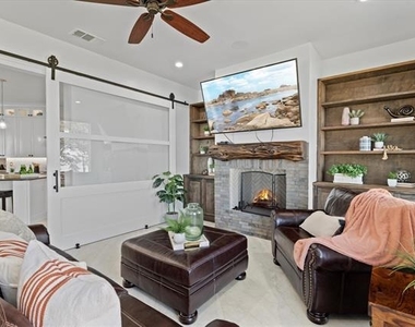 8791 Southern Shore Court - Photo Thumbnail 15