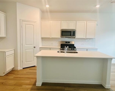 3313 Cardinal Flower Pl - Photo Thumbnail 6