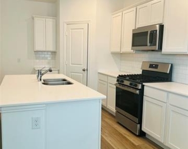 3313 Cardinal Flower Pl - Photo Thumbnail 5