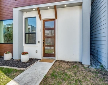 712 Rainwater Road - Photo Thumbnail 2