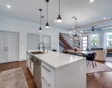 712 Rainwater Road - Photo Thumbnail 9