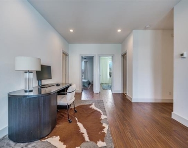 712 Rainwater Road - Photo Thumbnail 12