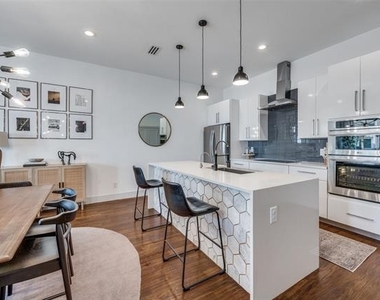 712 Rainwater Road - Photo Thumbnail 8