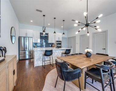 712 Rainwater Road - Photo Thumbnail 6