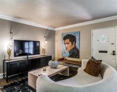 4558 Roland Avenue - Photo Thumbnail 3