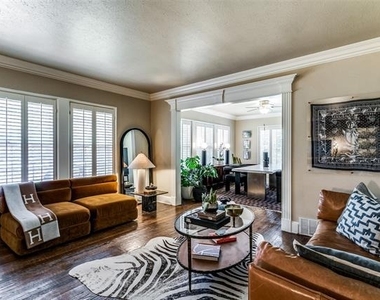 4558 Roland Avenue - Photo Thumbnail 4