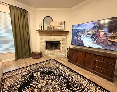 4007 Gallivant Drive - Photo Thumbnail 4