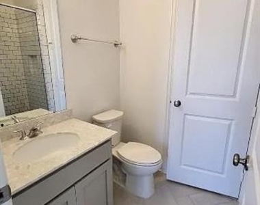 4516 Hammerstein Boulevard - Photo Thumbnail 24