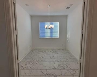 4516 Hammerstein Boulevard - Photo Thumbnail 35
