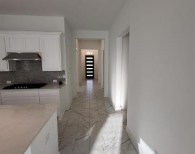 4516 Hammerstein Boulevard - Photo Thumbnail 4