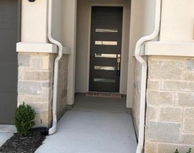 4516 Hammerstein Boulevard - Photo Thumbnail 1