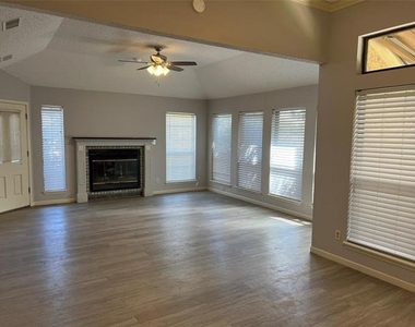 873 Cloverleaf Lane - Photo Thumbnail 1