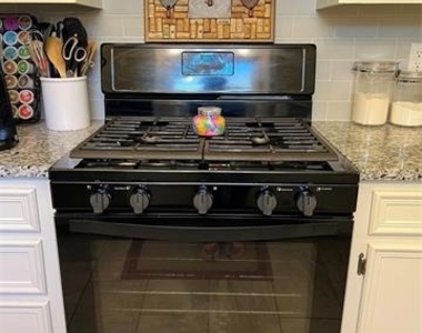 2902 Rex Allen Drive - Photo Thumbnail 3
