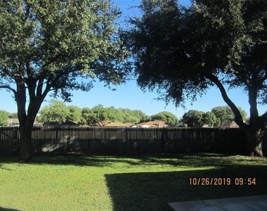 2902 Rex Allen Drive - Photo Thumbnail 20
