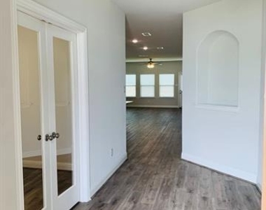 7804 Cottonwood Drive - Photo Thumbnail 1