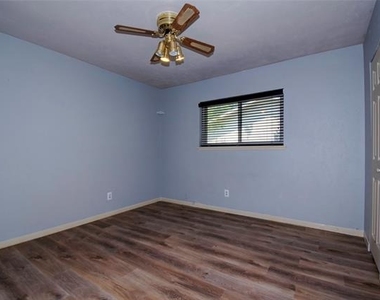 3201 Christie Circle - Photo Thumbnail 23