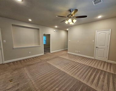 988 Shadyside Lane - Photo Thumbnail 22