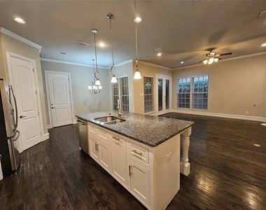 988 Shadyside Lane - Photo Thumbnail 9