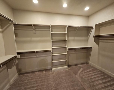 988 Shadyside Lane - Photo Thumbnail 30