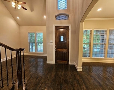 988 Shadyside Lane - Photo Thumbnail 2