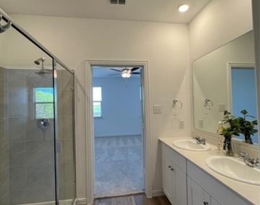 1105 Misty Brook Drive - Photo Thumbnail 20
