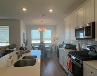 1105 Misty Brook Drive - Photo Thumbnail 5