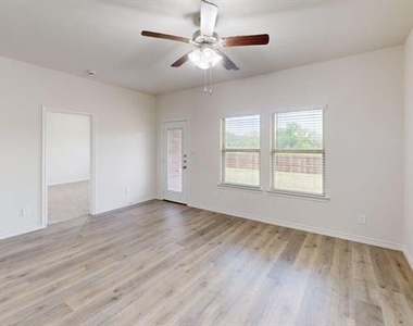 2901 Bald Eagle Boulevard - Photo Thumbnail 7