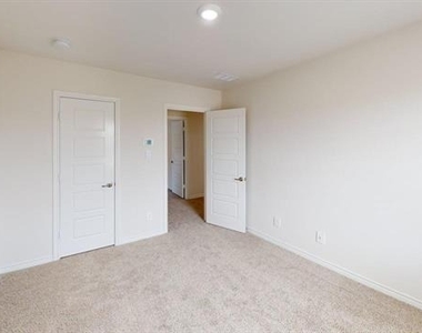 2901 Bald Eagle Boulevard - Photo Thumbnail 13
