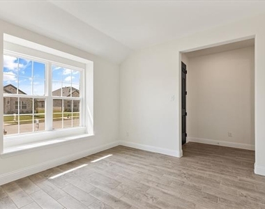 324 Amenduni Lane - Photo Thumbnail 9