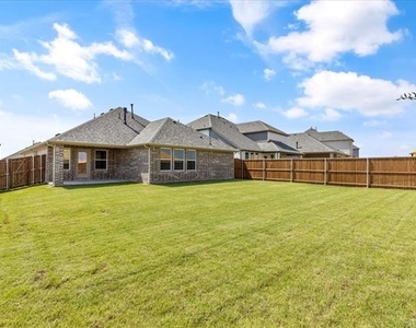 324 Amenduni Lane - Photo Thumbnail 30