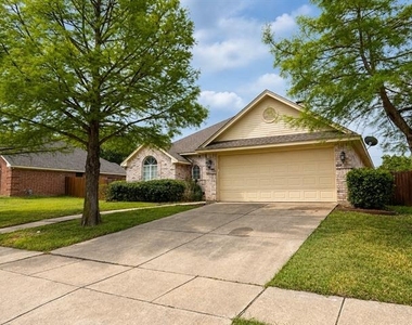 1806 Sand Stone Drive - Photo Thumbnail 1