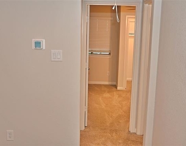 3236 Patrick Street - Photo Thumbnail 24